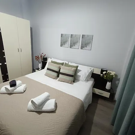 Helena's House Апартаменты Эрмуполис