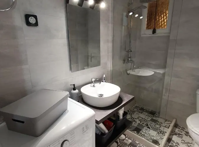 Helena's House Апартаменты Эрмуполис