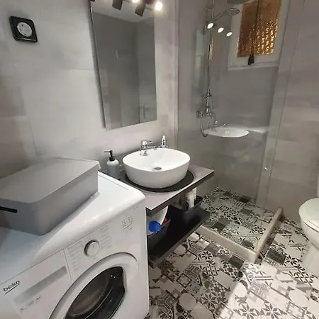 شقة Helena's House إرموبولّي