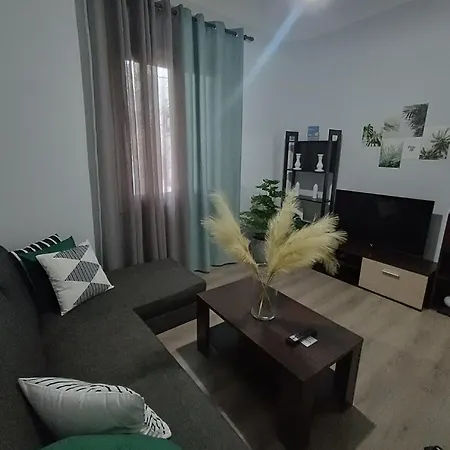 Helena's House Эрмуполис