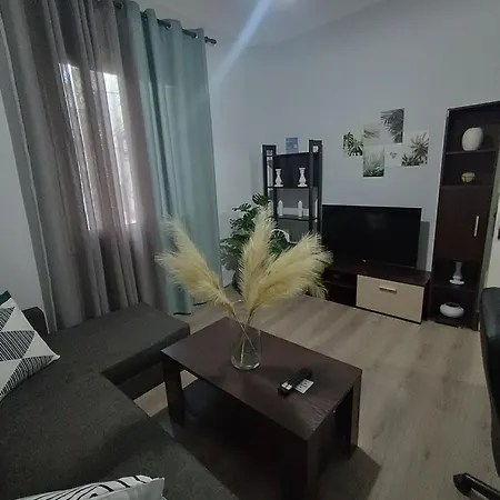 Helena's House Апартаменты *