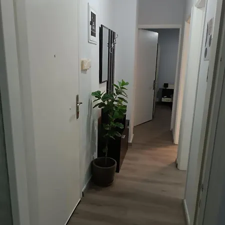 Helena's House شقة